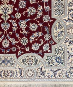 Alternative view of Naïn 6la trame soie rouge