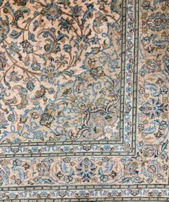 Alternative view of Ghoum soie or turquoise