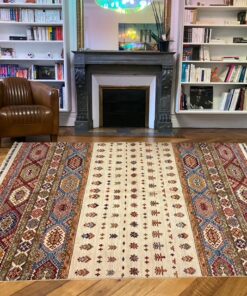 Tapis moderne khoy noué main 12 PhotoRoom 20201201 095551