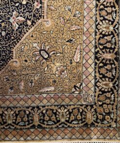 Alternative view of Tapis ghoum soie motif floral stylisé