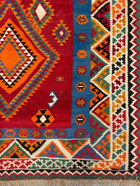 Tapis abîmés ? Pas de problème : La restauration comme solution magique 1 IMG 3220 rotated 1