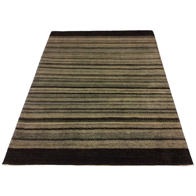 Tapis orientaux contemporains : Les tendances de nettoyage 9 Tapis a rayures